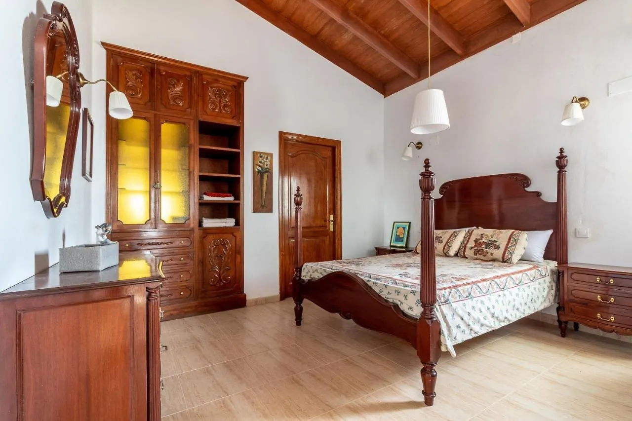 Holiday home Chozo Del Viejo - Peaceful Country Villa In La Antigua Valle de Santa Ines